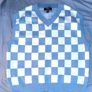 Men’s blue and white sleeveless checkered vest, knit V-neck size Medium